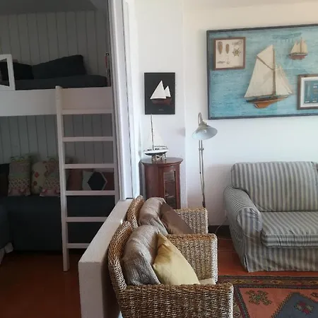 Over The Ocean דירה *