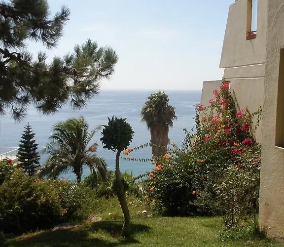 Over The Ocean アパート セシンブラ