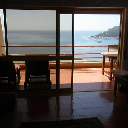 Over The Ocean Apartment *